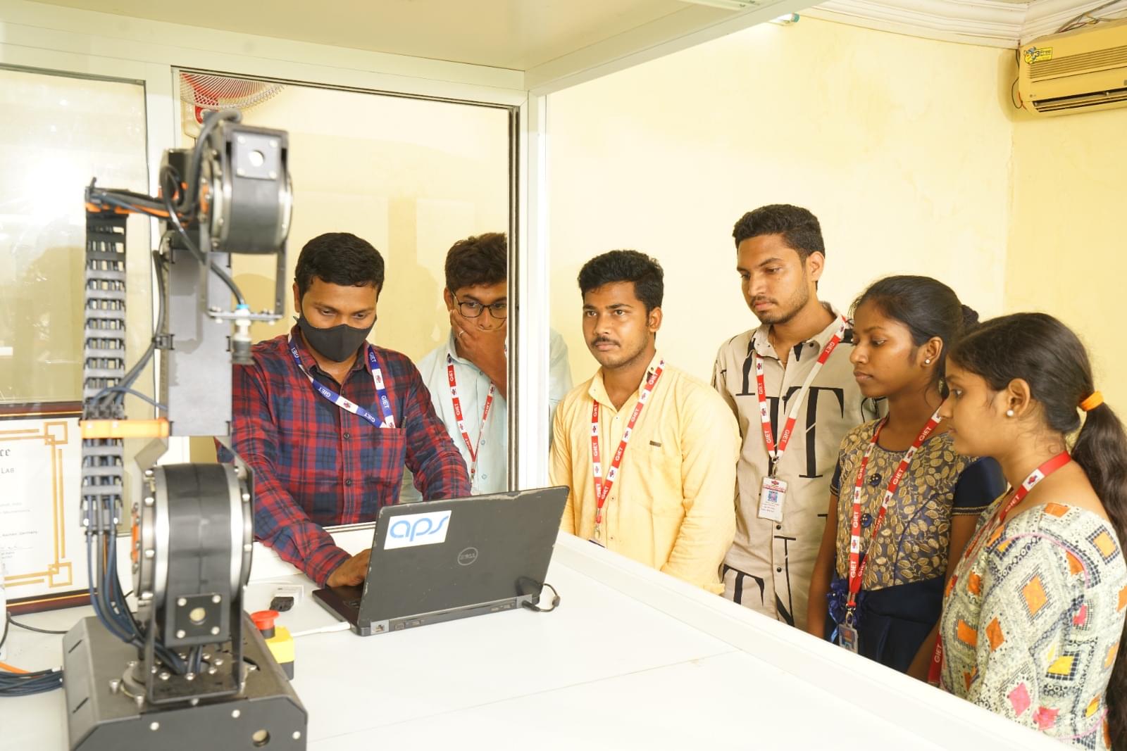 Godavari Global University Labs photo 7